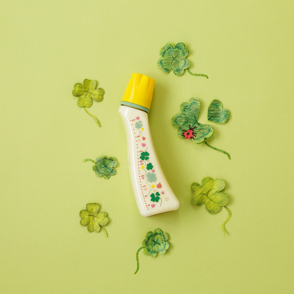 Doctor Bétta PPSU baby bottle 320ml product image, yellow hood in clover shape,green cap,covered with clover illustration on bottle