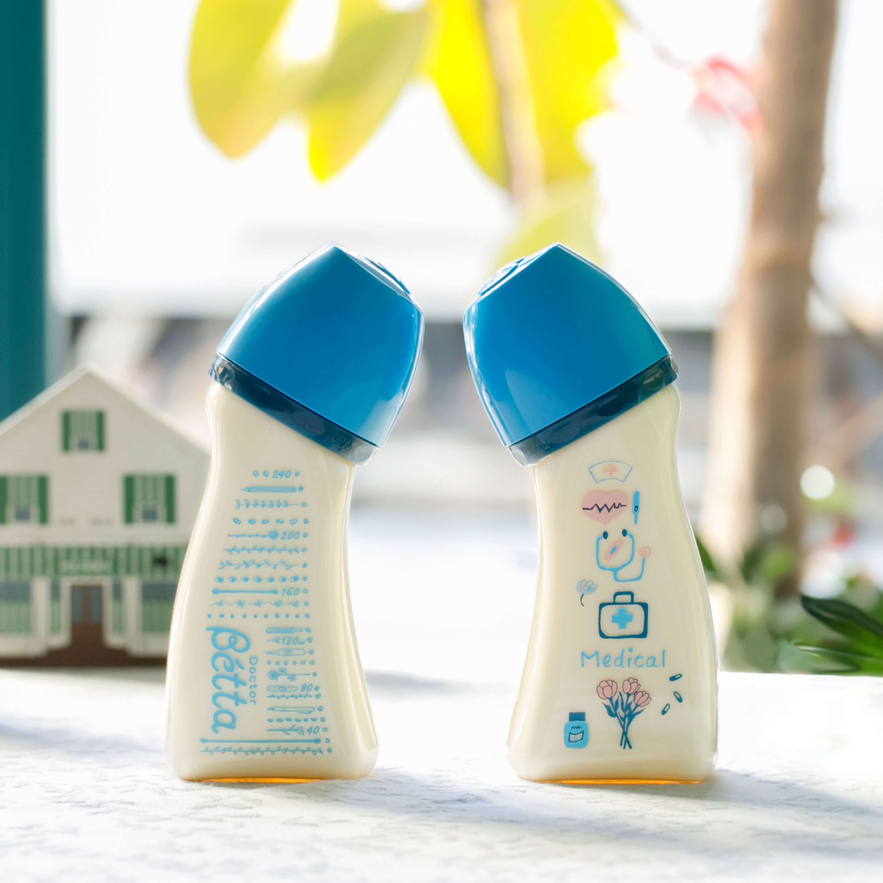 Bettaはらぺこあおむし哺乳瓶 240ml 2天然水セット