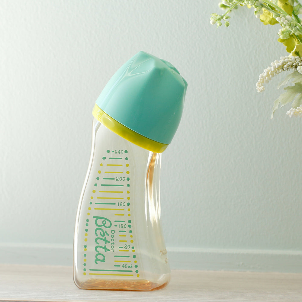 ドクターベッタ 広口哺乳びん 緑色 中身が入っていない状態のイメージ写真